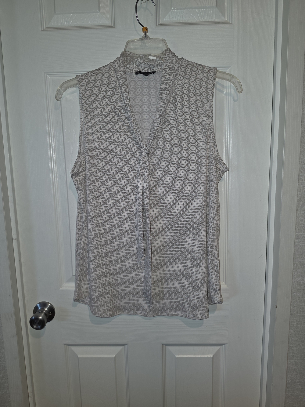 Sleeveless Tie-Neck Cream And Beige